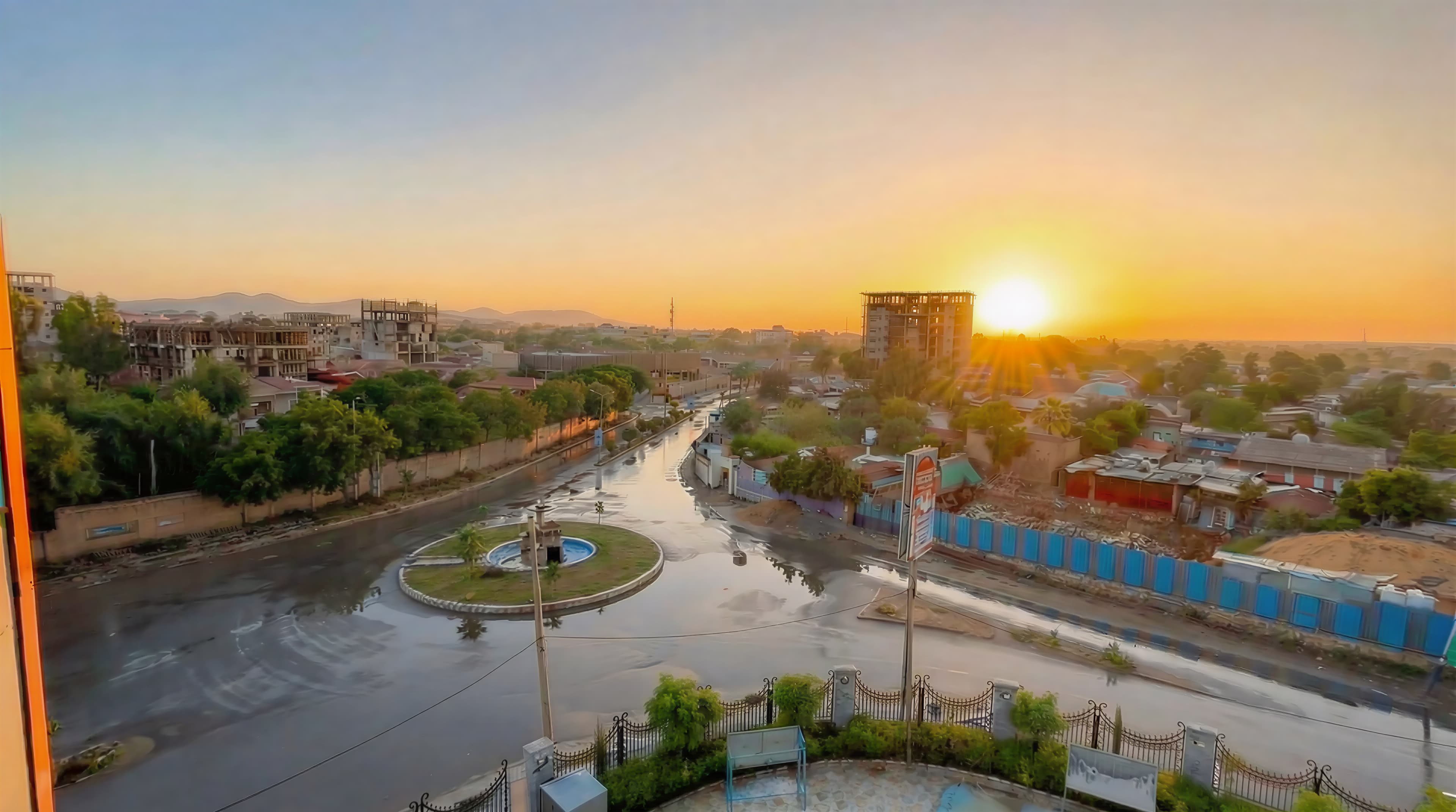 Hagarlawe Hotel Grand Plaza View