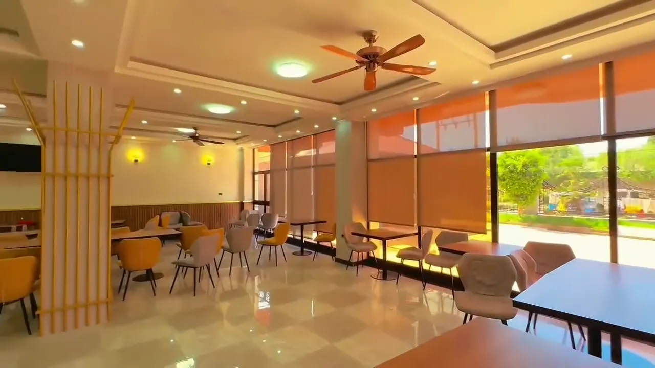 Hagarlawe Hotel Cafe Ambiance